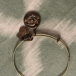 ‘Swimmer’ Alex and Ani